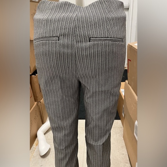 WHBM SIDE ZIP SLIM ANKLE DRESS PANTS, Size 2 - Picture 3 of 5